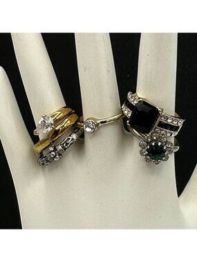 Lot of 5 costume jewelry rings